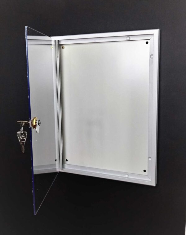 Avizier magnetic 8 x A4 cu incuietoare